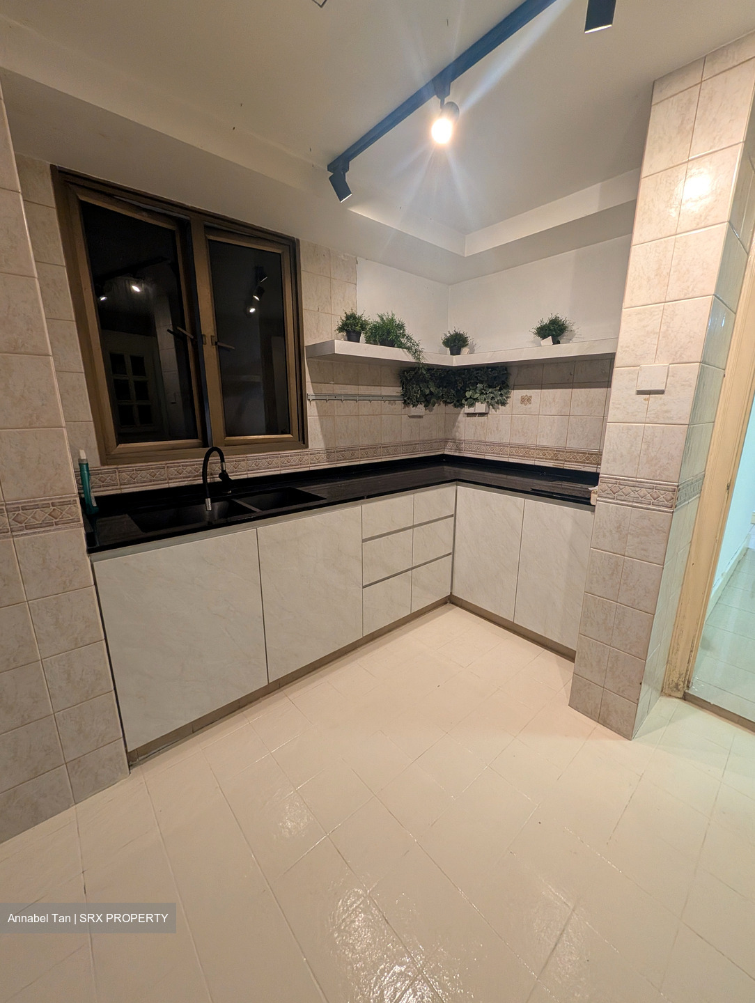 Parkview Apartments (D23), Apartment #618228391